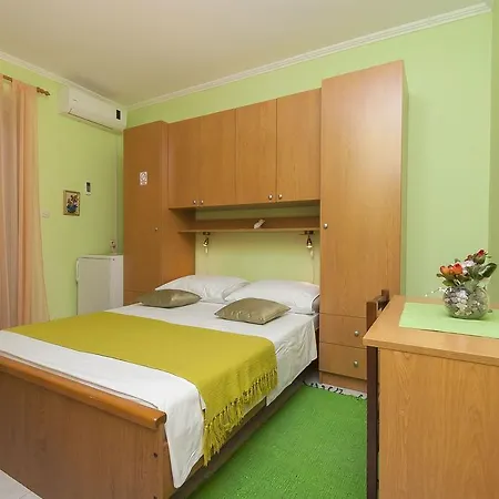 Vlahovic Gostinjska kuća 3*