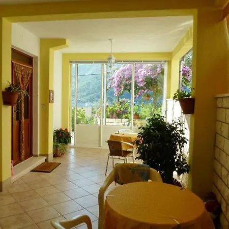 Vlahovic 3*